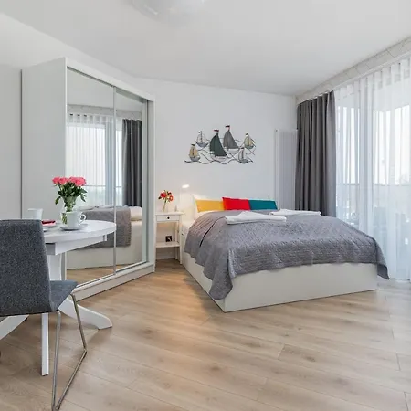 Mazowiecka By The Sea By Renters דירה *